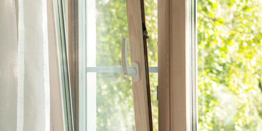 Как защитить питомца от падения из окна: сетка «Антикошка  - 8
